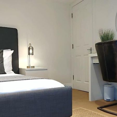 2 Bedroom City Centre Duplex Apt Preston  Exterior photo