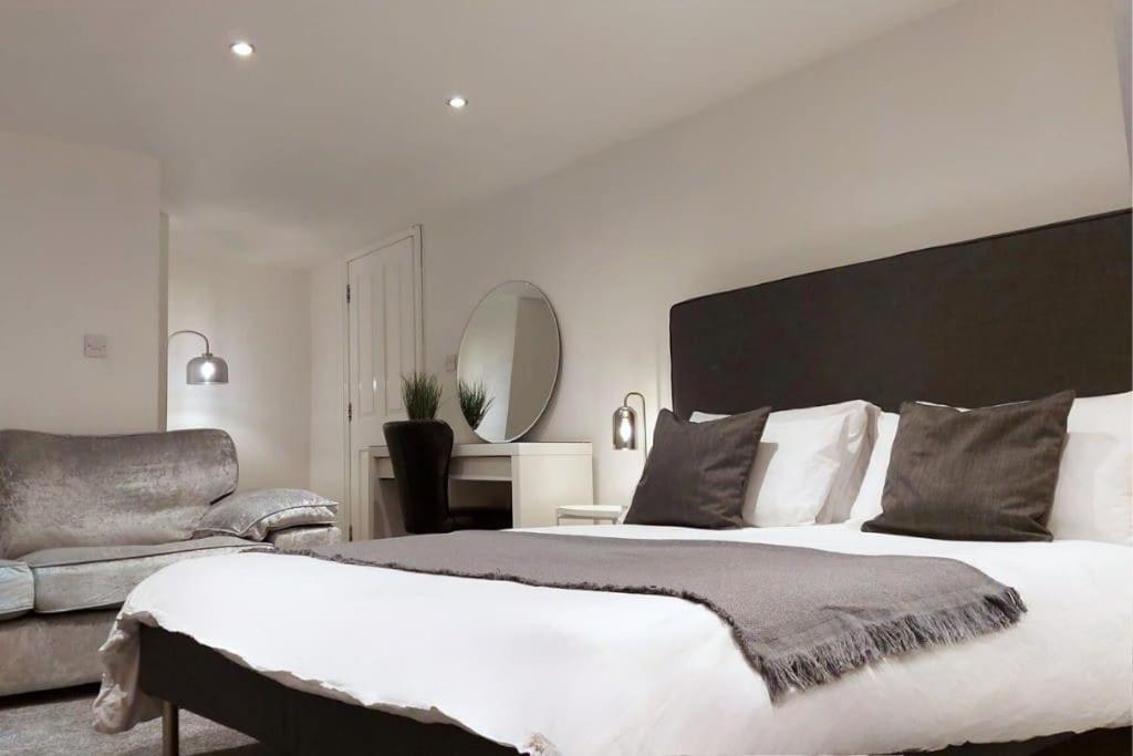 2 Bedroom City Centre Duplex Apt Preston  Exterior photo